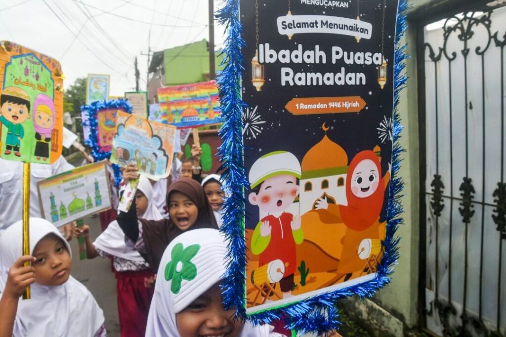 Ide Desain Poster Pawai Ramadhan 2023 untuk Masyarakat